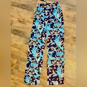 Kendall and Kylie Floral Patterned Silky Wide-Leg Pants NWT size 00 23 waist
